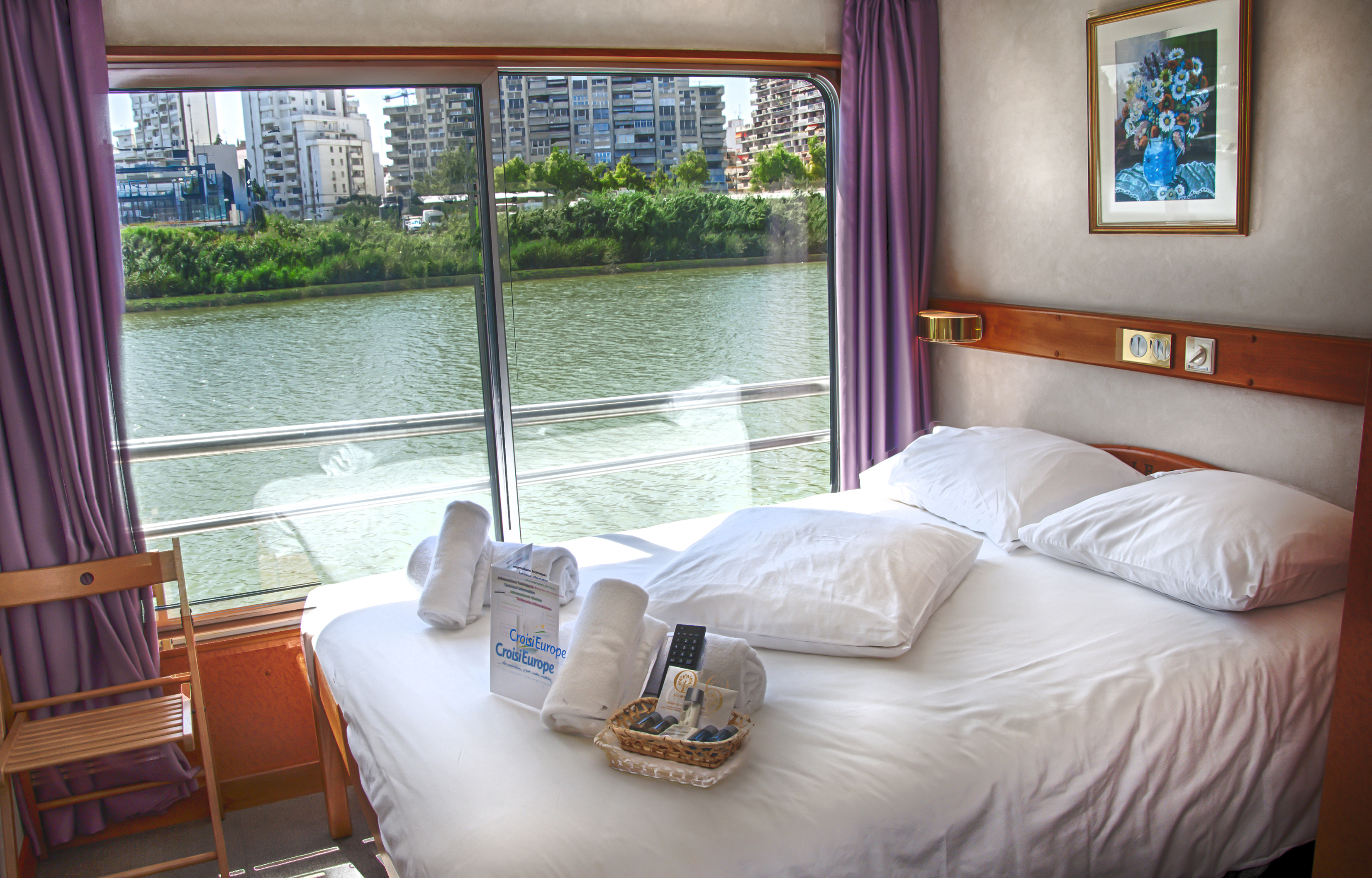 CroisiEurope MS La Belle de Cadix Cabin French Balcony.jpg